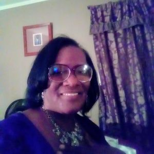 Meet your Posher, Dolores